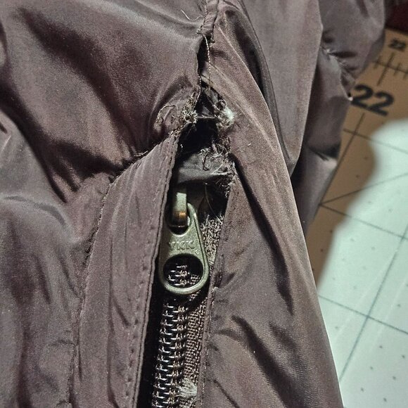 VTG The North Face Womens Long Puffer Coat L/G Brown Nylon Down Winter Jacket - Picture 7 of 16